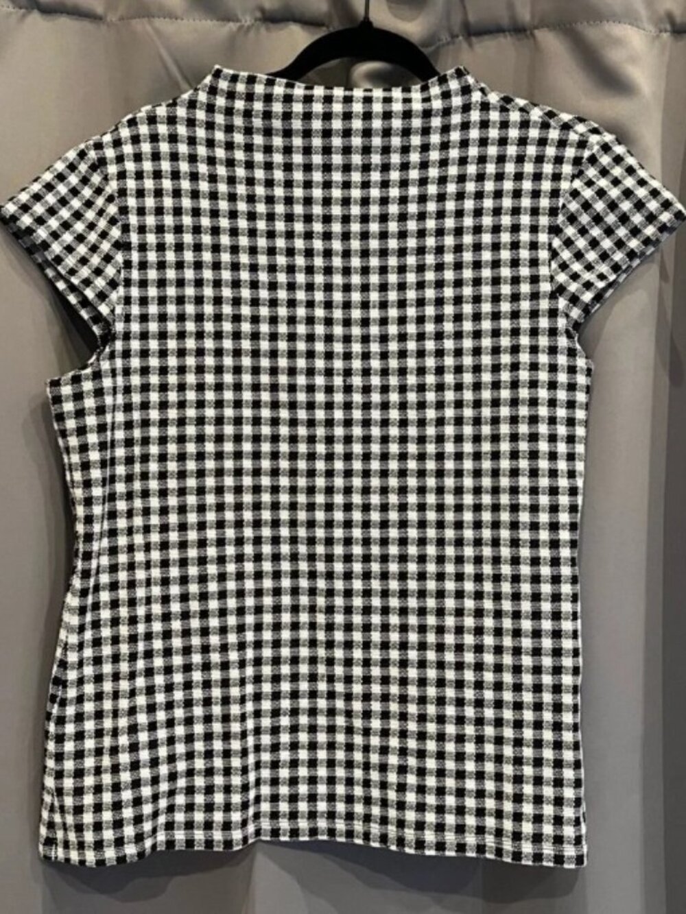 Ann Taylor Black and White Gingham Blouse. Size Large